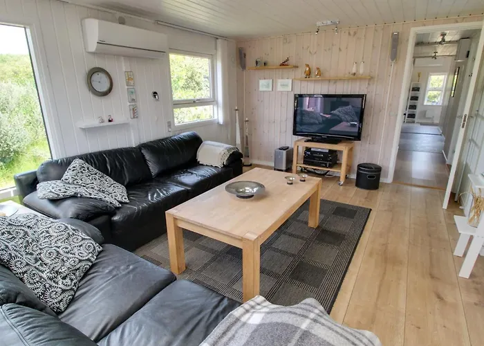 Holiday home Aatos - 500m From The Sea By Interhome Fano