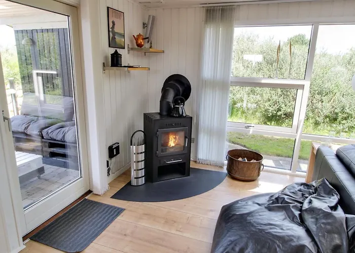 Holiday home Aatos - 500m From The Sea By Interhome