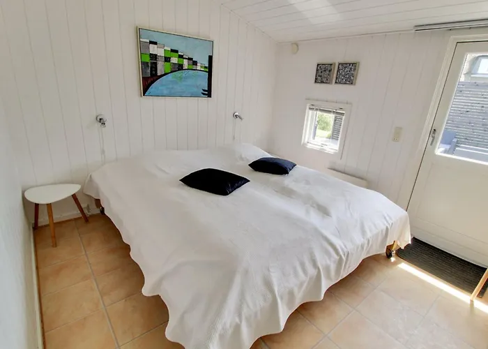 Holiday home Aatos - 500m From The Sea By Interhome Fano